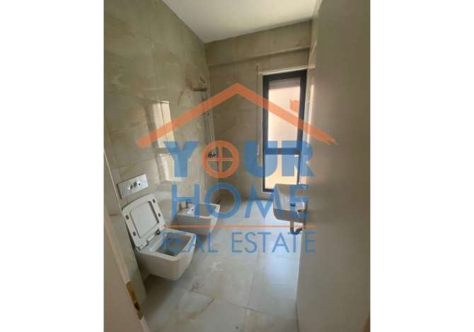 Ambient biznesi me qera 3+1 ne Tirane - 50,000 Leke