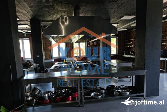 Ambient biznesi me qera 1+1 ne Tirane - 2,500 Euro