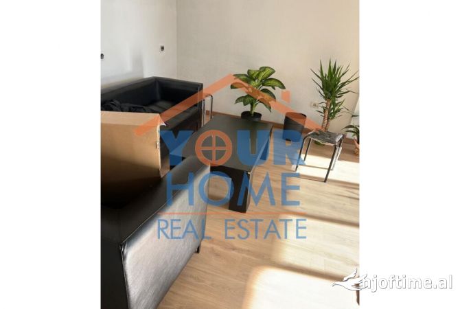 Ambient biznesi me qera 3+1 ne Tirane - 35,000 Leke