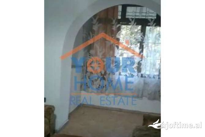 Shtepi me qera 2+1 ne Tirane - 35,000 Leke