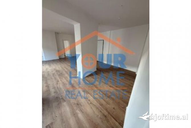 Ambient biznesi me qera 3+1 ne Tirane - 900 Euro