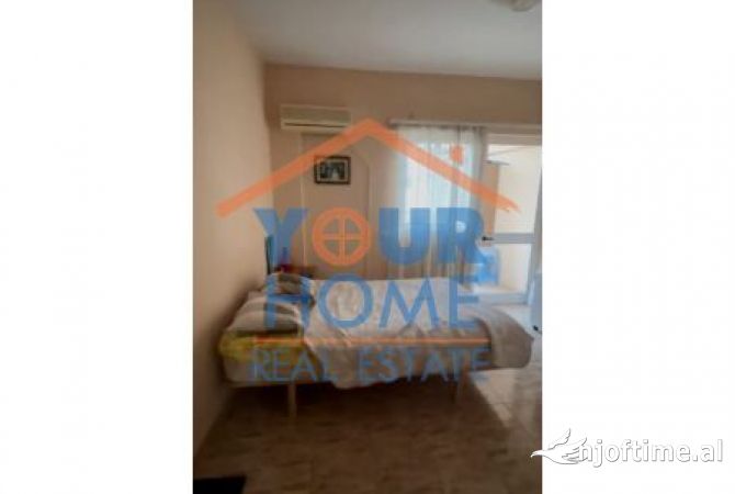 Shtepi ne shitje Apartament ne Tirane, 2+1, Mobilimi E mobiluar, Pagesa 185,000  Euro.