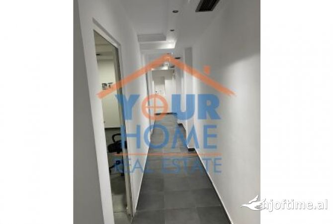 Ambient biznesi me qera 3+1 ne Tirane - 1,500 Euro