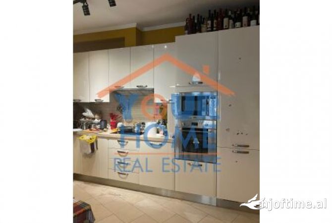 Shtepi ne shitje 2+1 ne Tirane - 250,000 Euro