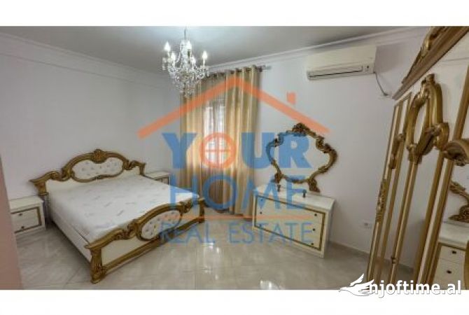 Shtepi me qera Apartament ne Tirane, 3+1, Mobilimi E mobiluar, Pagesa 600  Euro.