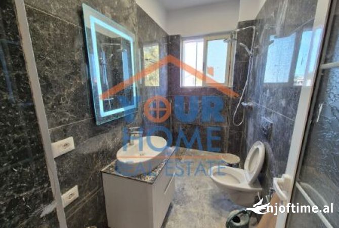 Shtepi ne shitje Apartament ne Tirane, 1+1, Mobilimi Bosh, pa mobiluar, Pagesa 125,000  Euro.