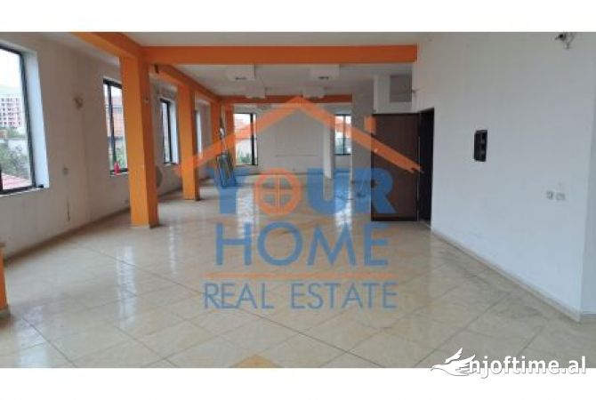 Ambient biznesi me qera 1+1 ne Tirane - 120,000 Leke