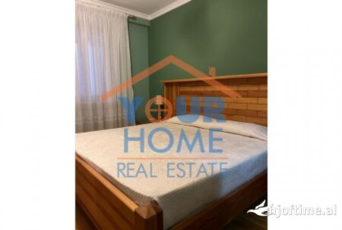 Shtepi me qera Apartament ne Tirane, 3+1, Mobilimi E mobiluar, Pagesa 1,000  Euro.