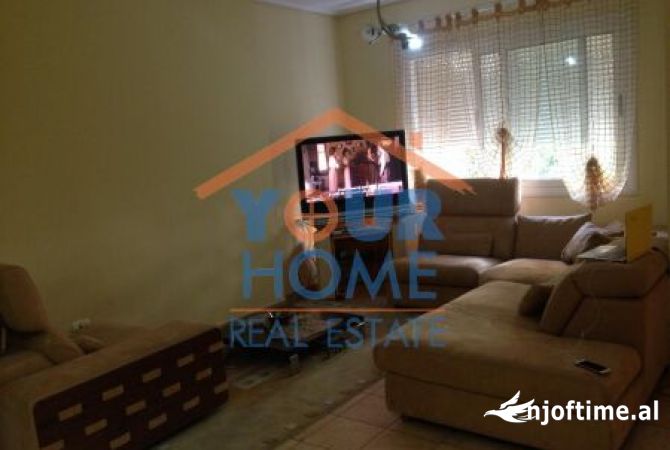 Shtepi me qera 2+1 ne Tirane - 900 Euro