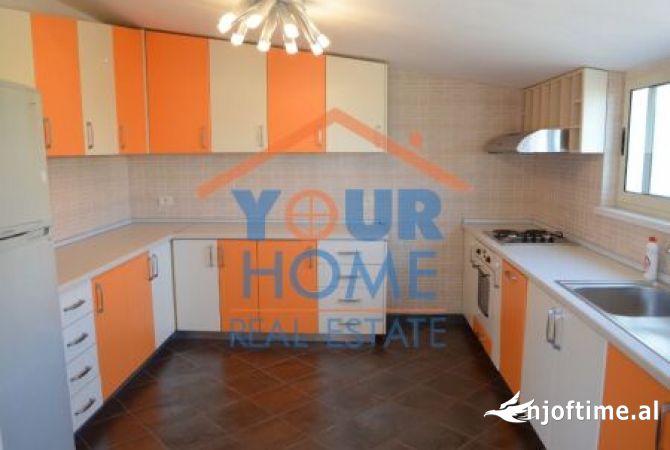 Shtepi me qera 4+1 ne Tirane - 1,100 Euro
