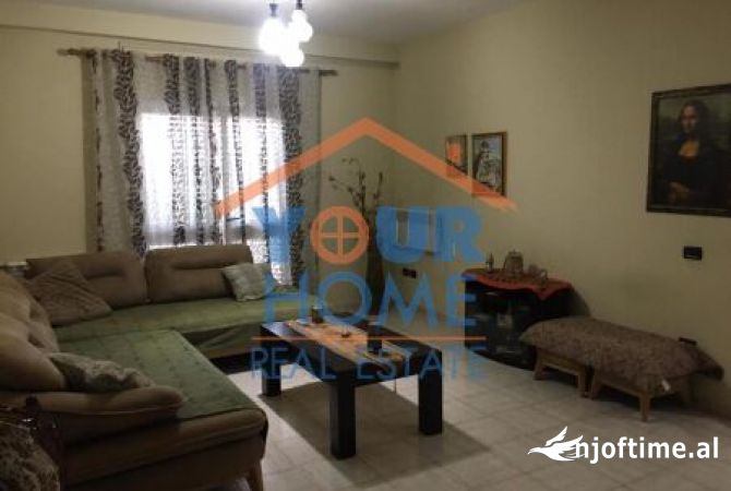 Shtepi me qera 2+1 ne Tirane - 650 Euro