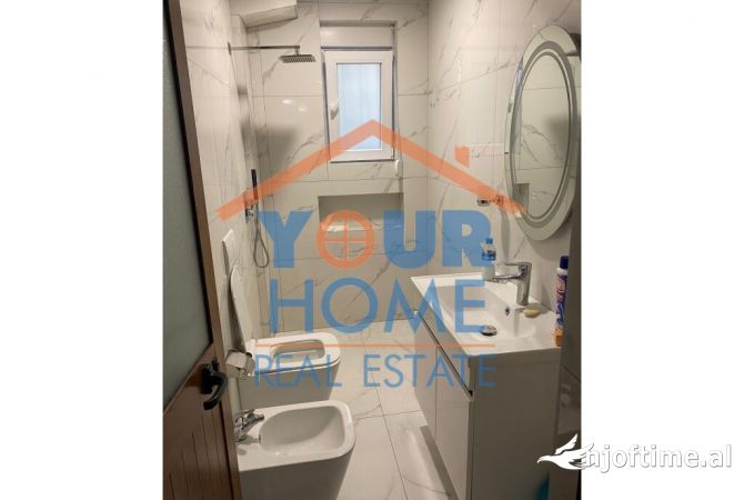 Shtepi me qera Apartament ne Tirane, 2+1, Mobilimi E mobiluar, Pagesa 600  Euro.