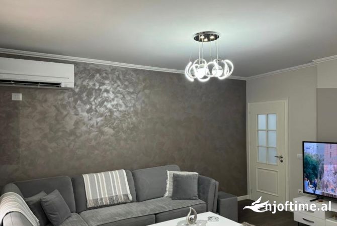 Shtepi ne shitje 2+1 ne Tirane - 280,000 Euro