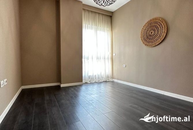 Shtepi ne shitje 1+1 ne Tirane - 175,000 Euro