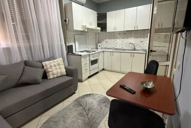 Shtepi me qera 1+1 ne Tirane - 50,000 Leke