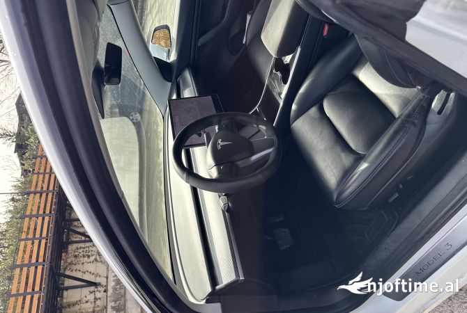 Auto in Vendita  a Tirana - 23,500 Euro