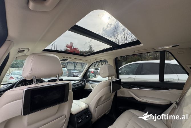 Makina ne shitje  ne Tirane - 17,000 Euro