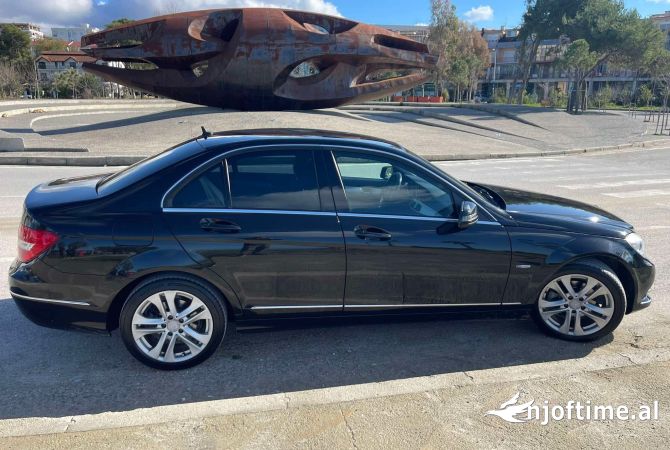 Makina ne shitje  ne Durres - 10,000 Euro