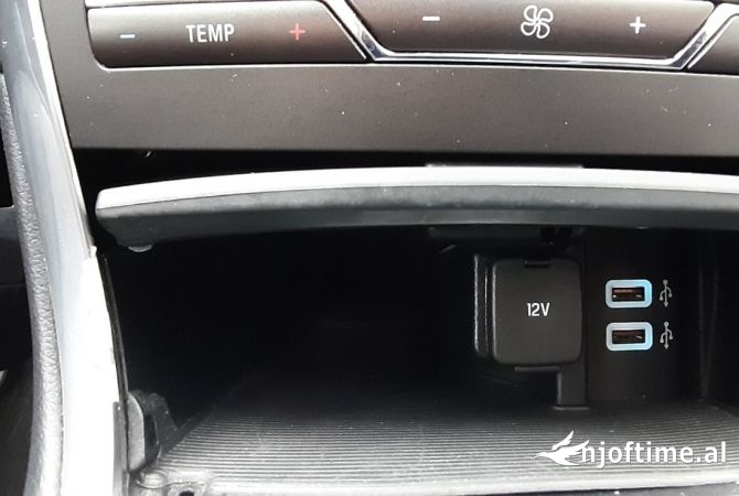 Makina ne shitje ne Prishtine, Ford, 2019 Diesel,Kambio Automatik Pagesa 16,500  Euro.