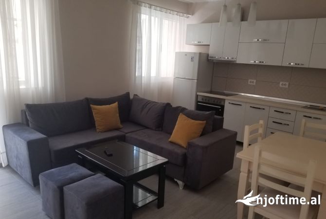 Shtepi me qera Apartament ne Tirane, 1+1, Mobilimi E mobiluar, Pagesa 42,000  Leke.
