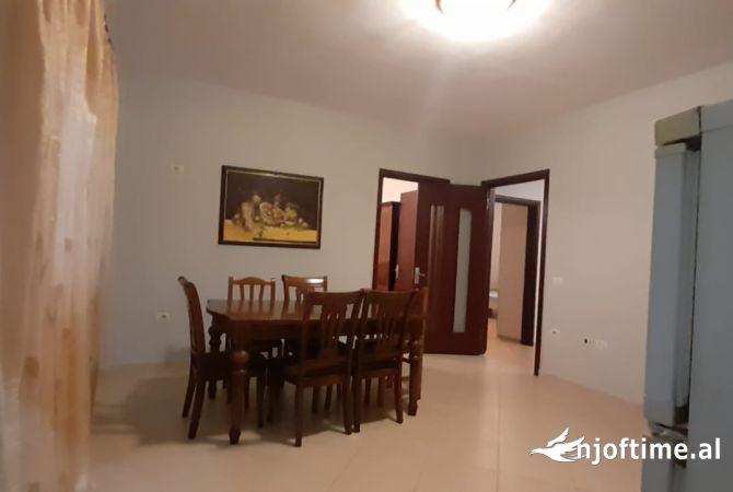 Shtepi me qera 2+1 ne Tirane - 350 Euro