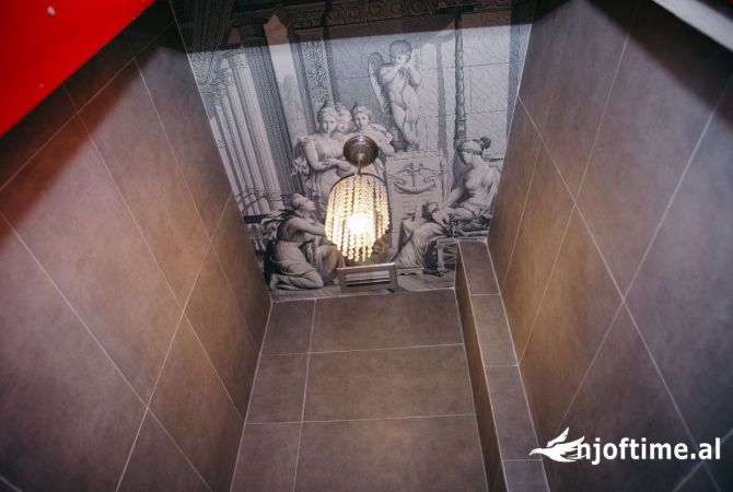 Pazari Korce - Dyqan me qera