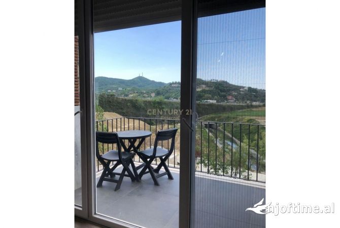 Shtepi me qera Apartament ne Tirane, 2+1, Mobilimi E mobiluar, Pagesa 1,400  Euro.