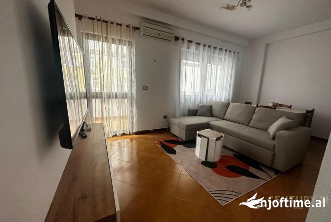Shtepi me qera 1+1 ne Tirane - 700 Euro