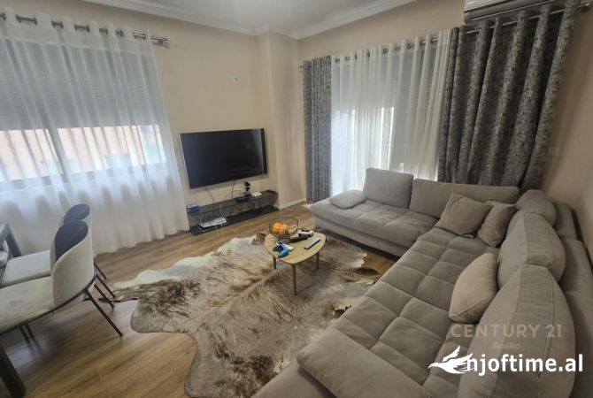 Shtepi ne shitje 2+1 ne Tirane - 175,000 Euro