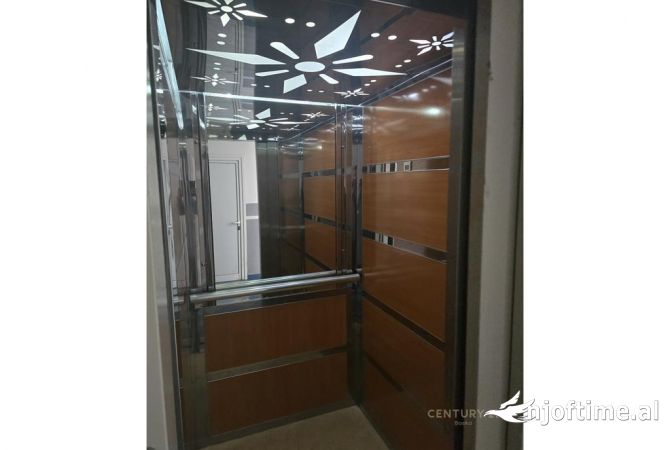 Shtepi ne shitje Apartament ne Tirane, 2+1, Mobilimi E mobiluar, Pagesa 175,000  Euro.