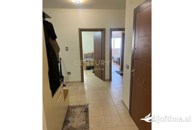 Shtepi ne shitje Apartament ne Tirane, 2+1, Mobilimi E mobiluar, Pagesa 128,800  Euro.