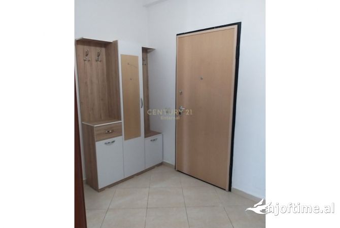 Shtepi ne shitje Apartament ne Tirane, 2+1, Mobilimi E mobiluar, Pagesa 120,000  Euro.