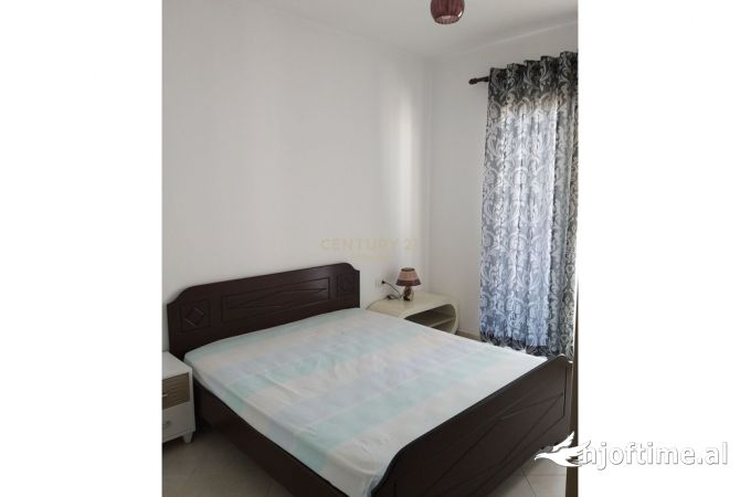 Shtepi ne shitje Apartament ne Tirane, 2+1, Mobilimi E mobiluar, Pagesa 120,000  Euro.