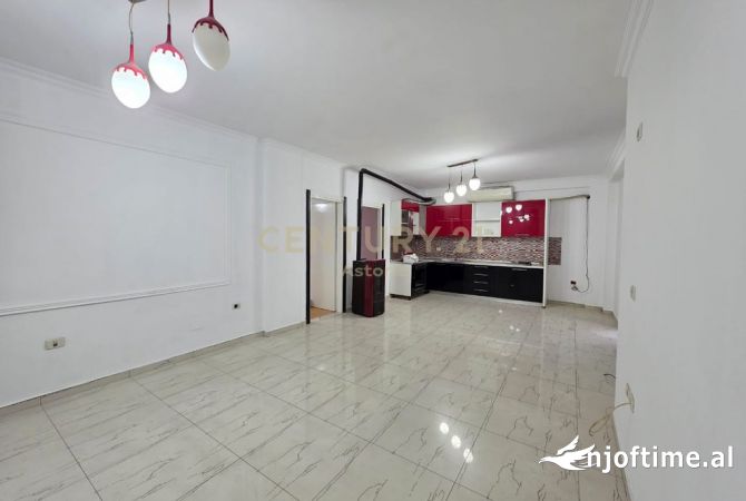 Shtepi ne shitje 3+1 ne Tirane - 140,000 Euro