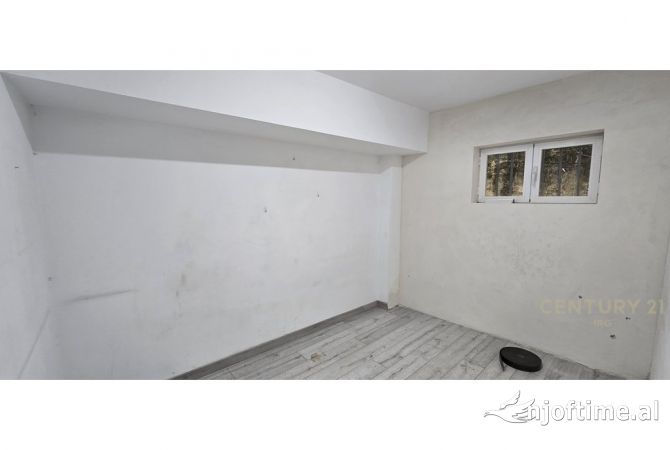 Jepet me qera Ambient per Zyre