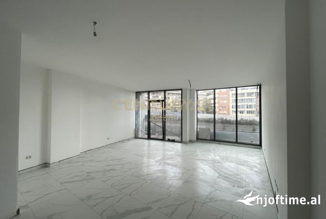 Ambient biznesi me qera 3+1 ne Tirane - 1,000 Euro
