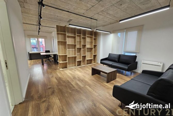 Ambient biznesi me qera 3+1 ne Tirane - 2,500 Euro
