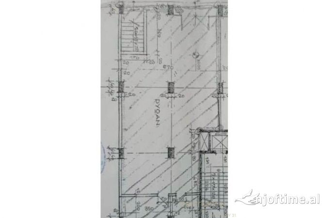 Ambient biznesi me qera 3+1 ne Tirane - 1,200 Euro