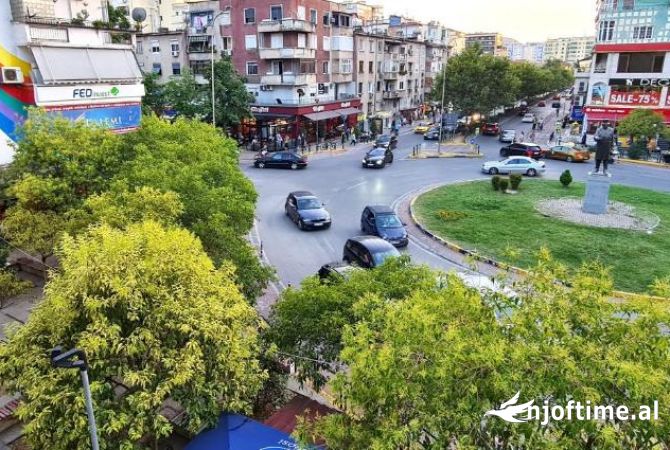 Ambient biznesi me qera 3+1 ne Tirane - 1,200 Euro