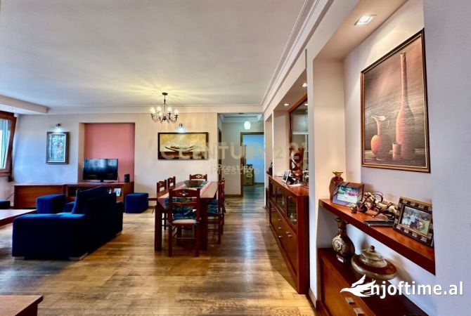 Casa in affitto 3+1 a Tirana - 1,000 Euro