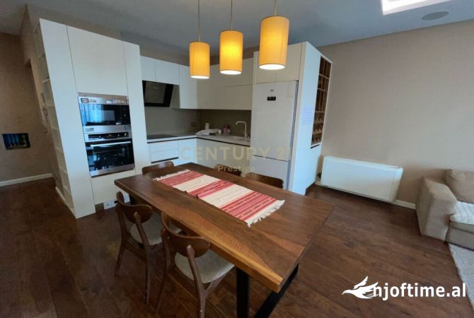 Shtepi me qera 2+1 ne Tirane - 2,500 Euro
