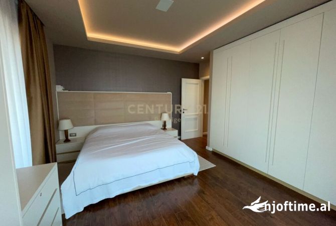 Shtepi me qera Apartament ne Tirane, 2+1, Mobilimi E mobiluar, Pagesa 2,500  Euro.