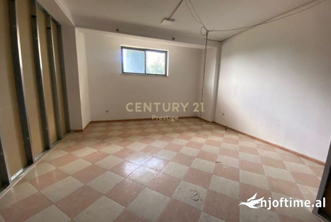 Ambient biznesi me qera 1+1 ne Tirane - 2,000 Euro