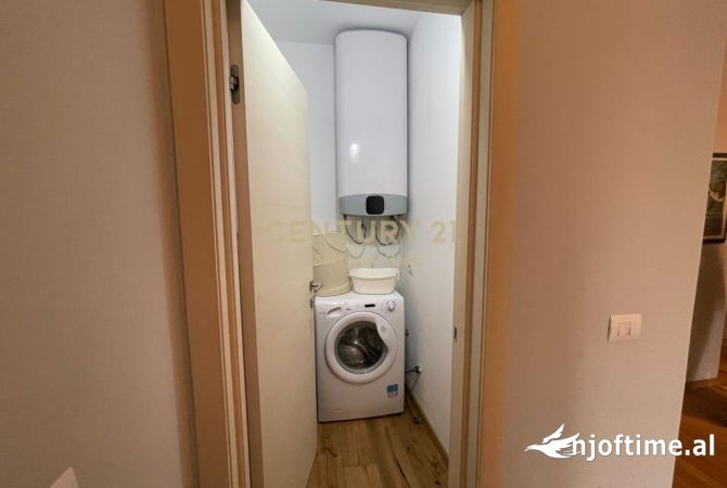 Shtepi me qera Apartament ne Tirane, 1+1, Mobilimi E mobiluar, Pagesa 750  Euro.