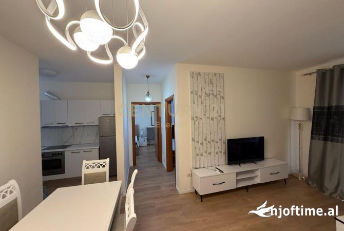 Shtepi me qera 2+1 ne Tirane - 700 Euro