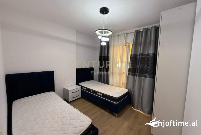 Shtepi me qera Apartament ne Tirane, 2+1, Mobilimi E mobiluar, Pagesa 700  Euro.