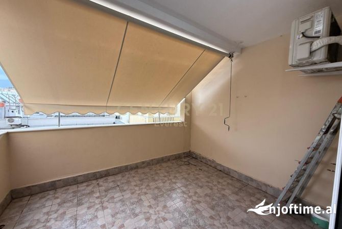 Shtepi me qera Apartament ne Tirane, 2+1, Mobilimi E mobiluar, Pagesa 700  Euro.