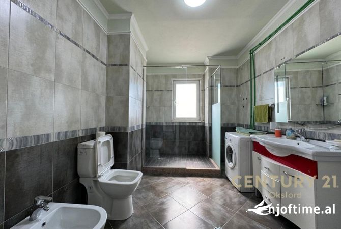 Shtepi me qera Apartament ne Tirane, 2+1, Mobilimi E mobiluar, Pagesa 950  Euro.