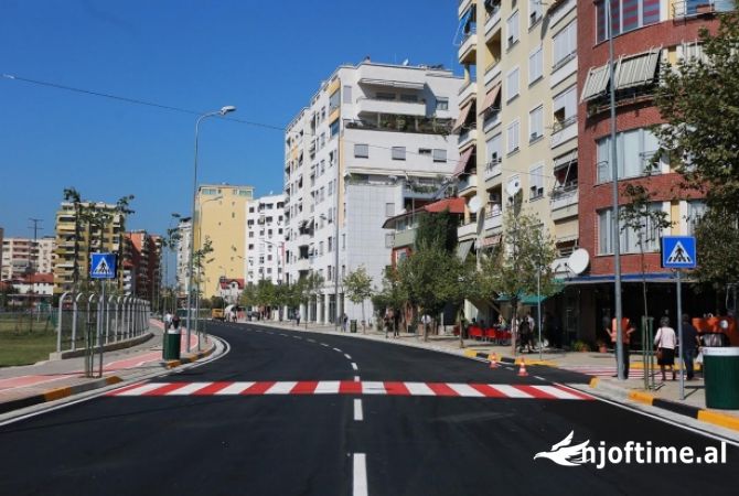 Ambient biznesi me qera 1+1 ne Tirane - 650 Euro