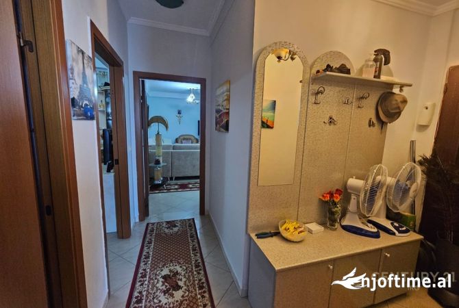 Shtepi ne shitje Duplex(shtepi me 2 kate) ne Tirane, 2+1, Mobilimi E mobiluar, Pagesa 215,000  Euro.